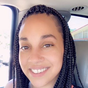 Meet your Posher, Elyce